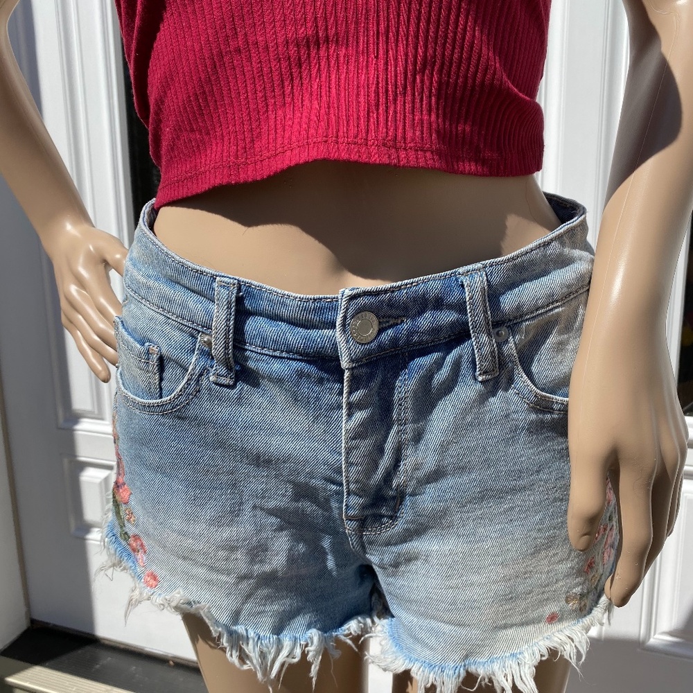 Light wash embroidered jean shorts